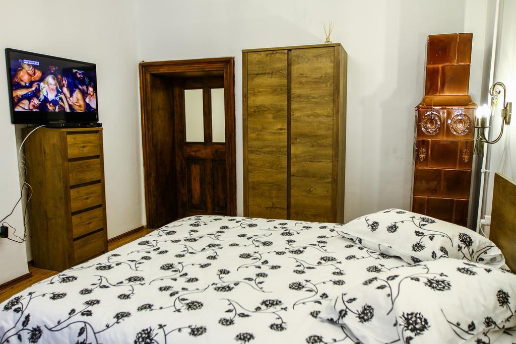 Historical Studio Apartment Sibiu Exterior photo